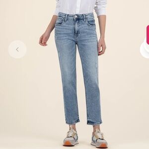Kut from the Kloth Rachel High Rise Mom Jeans